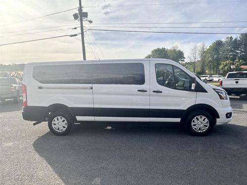 Used 2023 Ford Transit 350 XLT RWD image 4
