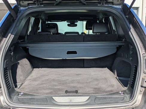 Certified 2017 Jeep Grand Cherokee Altitude RWD image 8