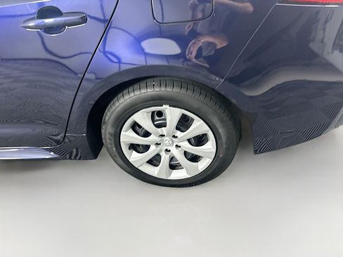 Used 2024 Toyota Corolla LE FWD image 11