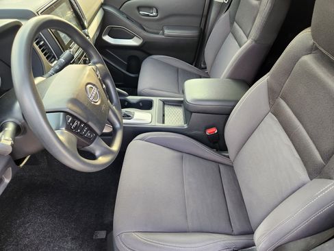 Used 2022 Nissan Frontier SV image 13