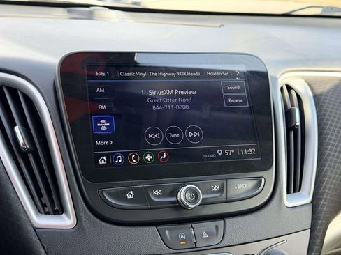 Used 2022 Chevrolet Malibu LT image 19