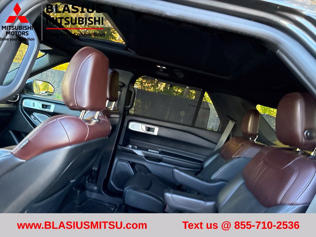 Used 2020 Ford Explorer Platinum w/ Premium Technology Package AWD/4WD image 29