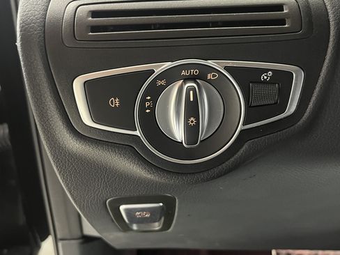 Used 2022 Mercedes-Benz GLC 300 4MATIC image 19