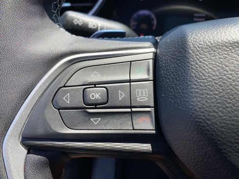 Certified 2025 Jeep Grand Cherokee Altitude AWD/4WD image 21