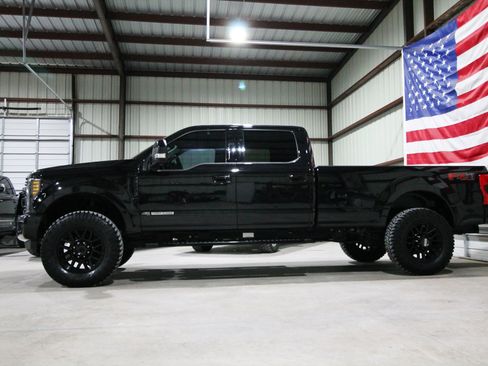 Used 2019 Ford F350 Lariat w/ Lariat Ultimate Package AWD/4WD image 5