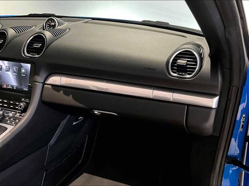 Used 2024 Porsche 718 Boxster image 23