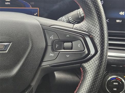 Certified 2024 Chevrolet Trax RS w/ Sunroof Package image 30