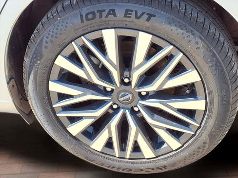 Used 2024 Nissan Altima 2.5 SV image 30