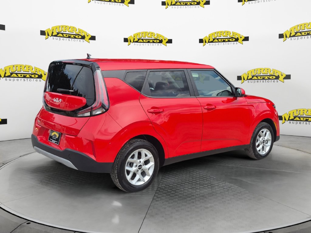 Used 2025 Kia Soul LX w/ LX Technology Package FWD image 5
