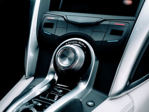 Used 2017 Acura NSX image 33