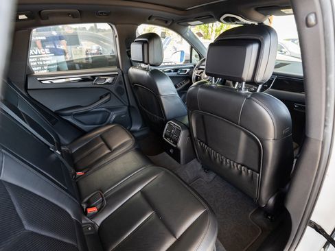 Used 2018 Porsche Macan S AWD/4WD image 26