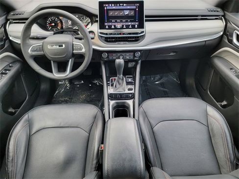 Certified 2023 Jeep Compass Limited image 26