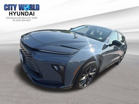 Used 2025 Toyota Crown Signia w/ Advanced Technology Package AWD/4WD image 1
