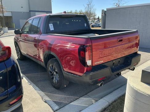 Used 2025 Honda Ridgeline Sport image 13