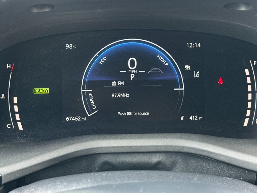 Used 2025 Toyota Camry SE FWD image 24