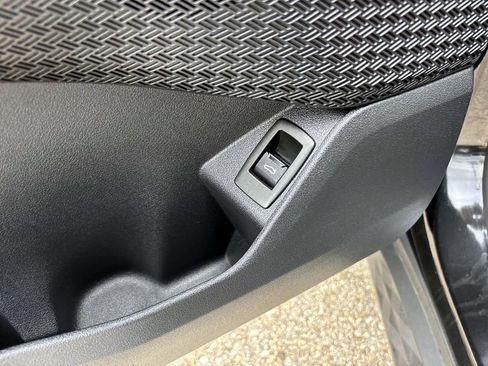 Certified 2025 BMW X2 xDrive28i image 14