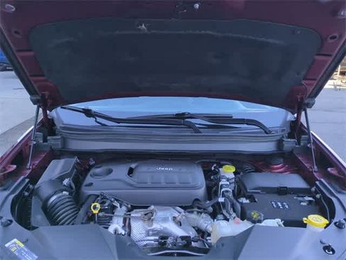 Used 2020 Jeep Cherokee Latitude Plus image 15