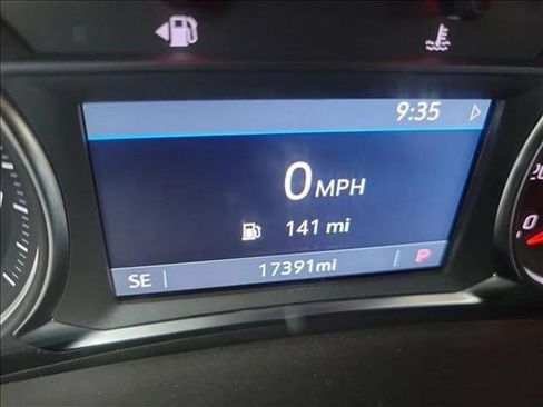 Used 2024 GMC Terrain AT4 w/ Tech Package AWD/4WD image 14