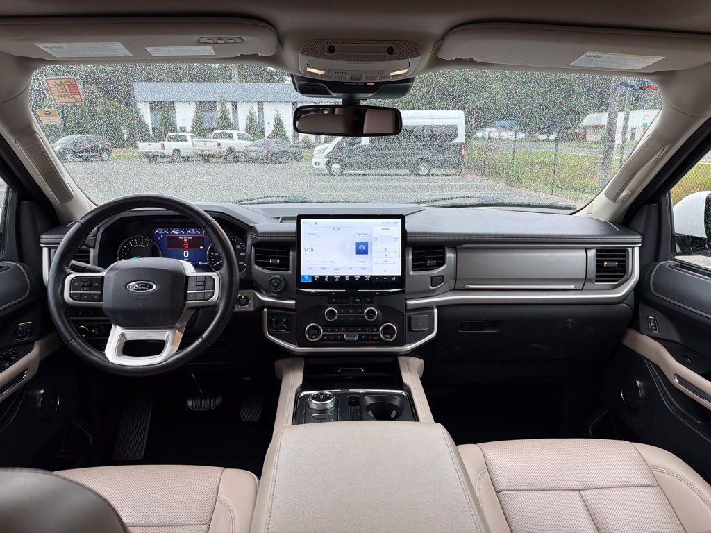 Used 2024 Ford Expedition Max XLT AWD/4WD image 8