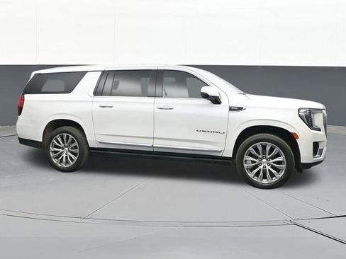 Used 2021 GMC Yukon XL Denali w/ Denali Ultimate Package image 19