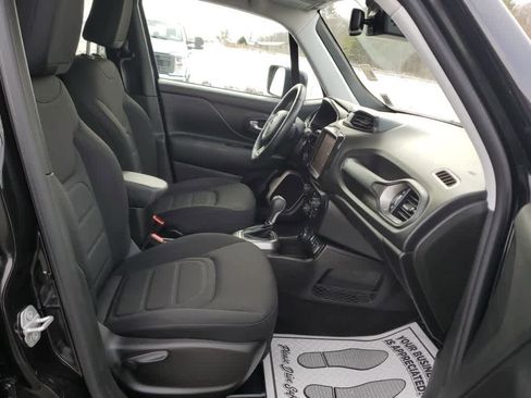 Used 2022 Jeep Renegade Latitude w/ Convenience Group image 23