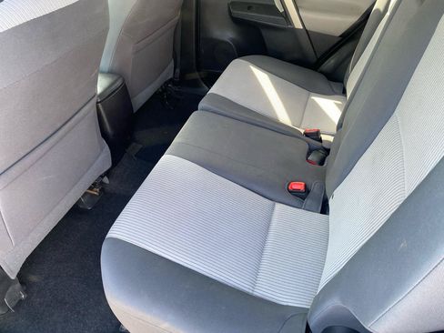 Used 2014 Toyota RAV4 LE FWD image 10