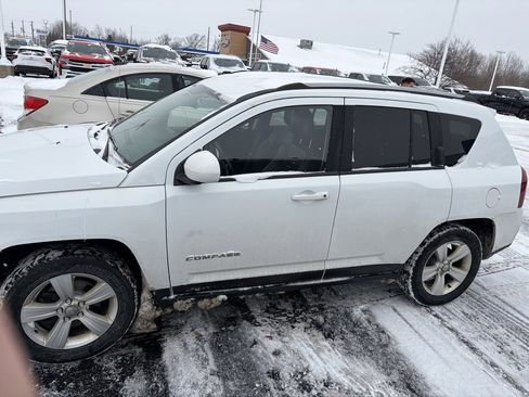 Used 2015 Jeep Compass Latitude image 5