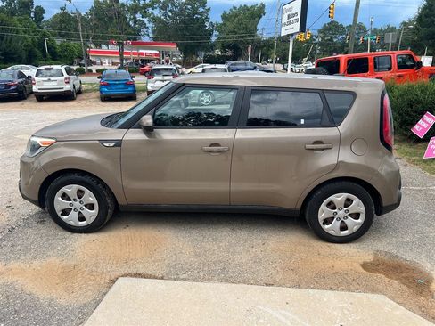 Used 2014 Kia Soul FWD image 8