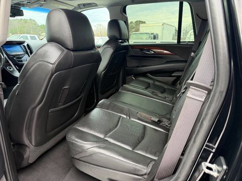 Used 2015 Cadillac Escalade Premium image 9