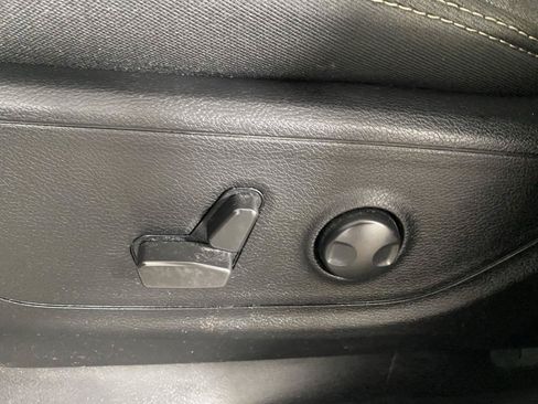 Used 2022 RAM 1500 Big Horn AWD/4WD image 13