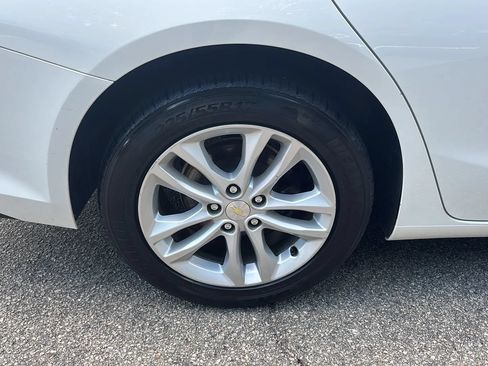 Used 2018 Chevrolet Malibu LT FWD image 23