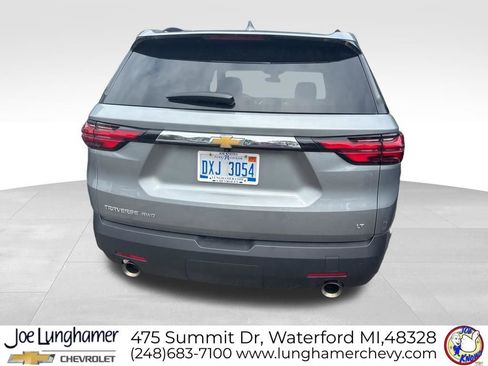 Used 2023 Chevrolet Traverse LT image 8