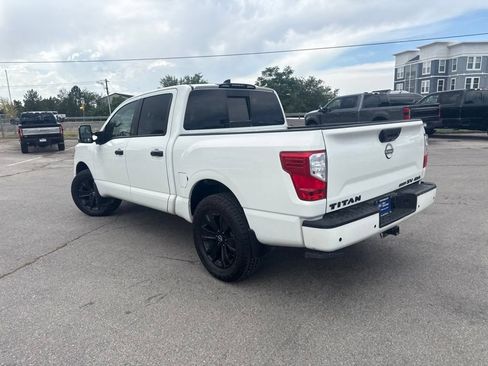 Used 2023 Nissan Titan SV w/ SV Convenience Package AWD/4WD image 10