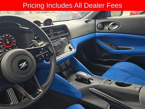 Used 2025 Nissan Z Performance w/ Floor Mat Package RWD image 11
