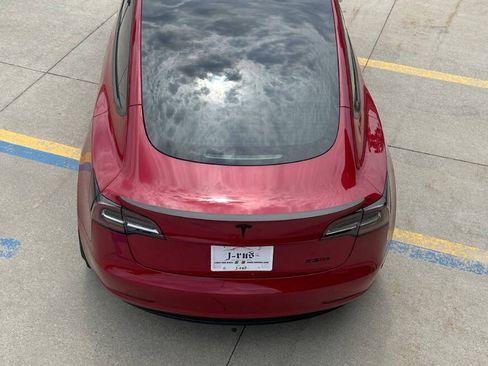 Used 2021 Tesla Model 3 Performance image 12