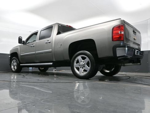 Used 2013 Chevrolet Silverado 2500 LT w/ Custom Sport Truck Package RWD image 42