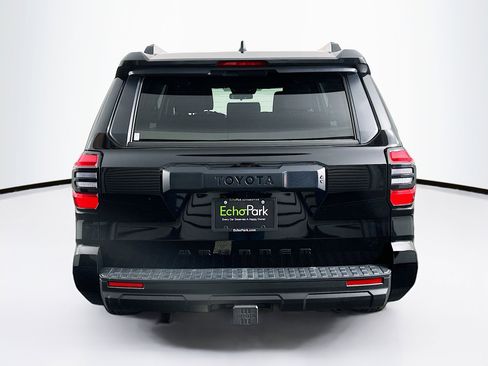 Used 2025 Toyota 4Runner SR5 image 7