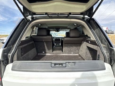 Used 2019 Land Rover Range Rover Long Wheelbase Supercharged image 25