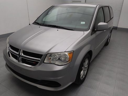 Used 2016 Dodge Grand Caravan SE image 15