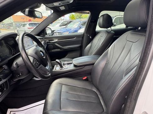 Used 2019 BMW X6 xDrive35i w/ Convenience Package AWD/4WD image 14