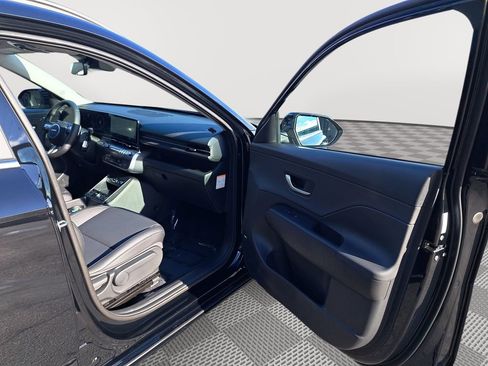 New 2025 Hyundai Kona Limited image 17