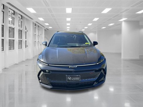 New 2025 Chevrolet Equinox EV RS image 2