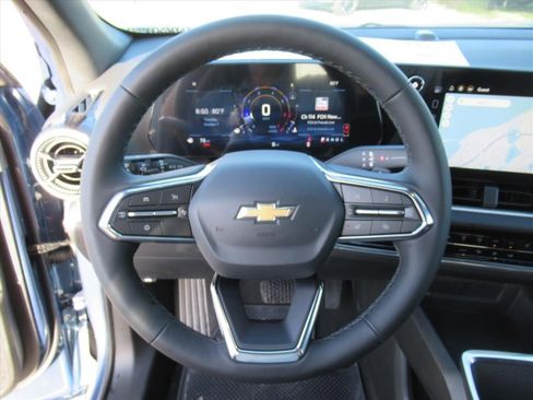 New 2026 Chevrolet Equinox LT w/ Safety and Technology Package image 16