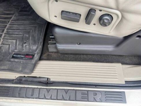 Used 2004 HUMMER H2 AWD/4WD image 5