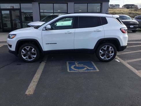 Used 2021 Jeep Compass Limited image 3