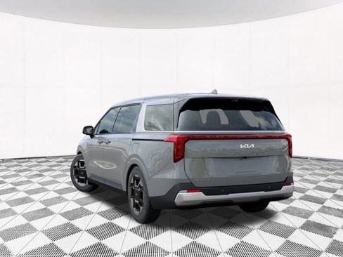 New 2026 Kia Carnival EX FWD image 5