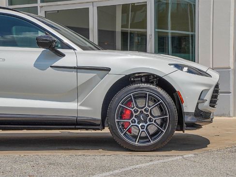 New 2025 Aston Martin DBX 707 image 17