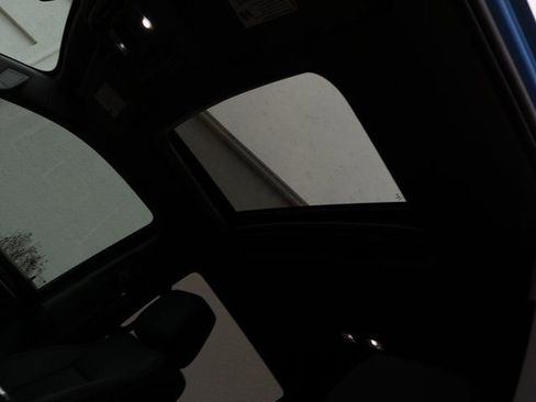 Used 2022 Chevrolet Silverado 1500 LTZ w/ LTZ Premium Package image 44