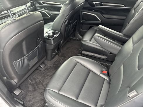 Used 2025 Kia Telluride S AWD/4WD image 34