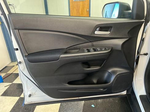 Used 2015 Honda CR-V LX image 28